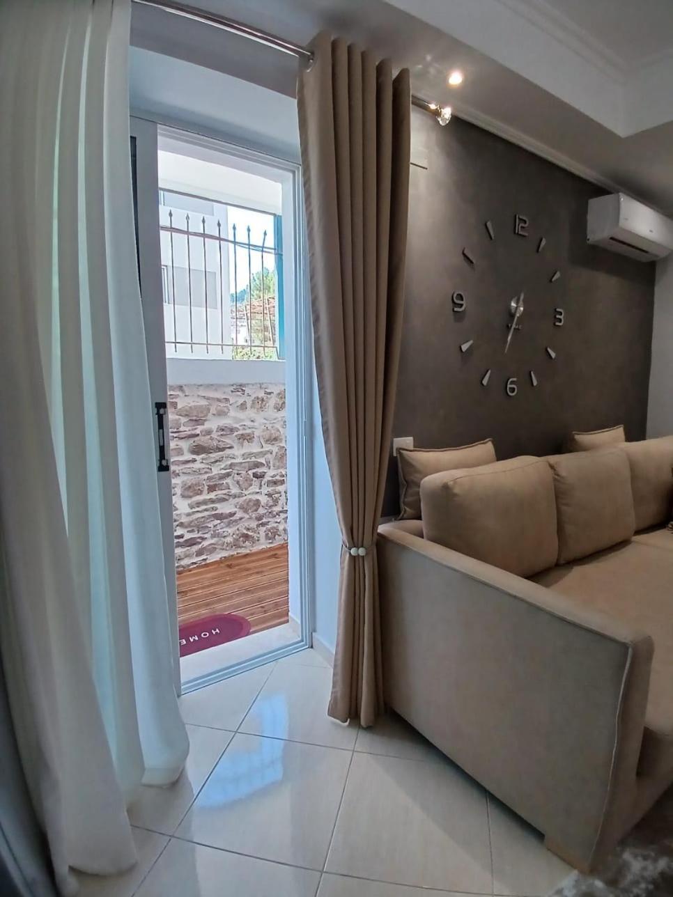Mato Apartment Гирокастра Экстерьер фото