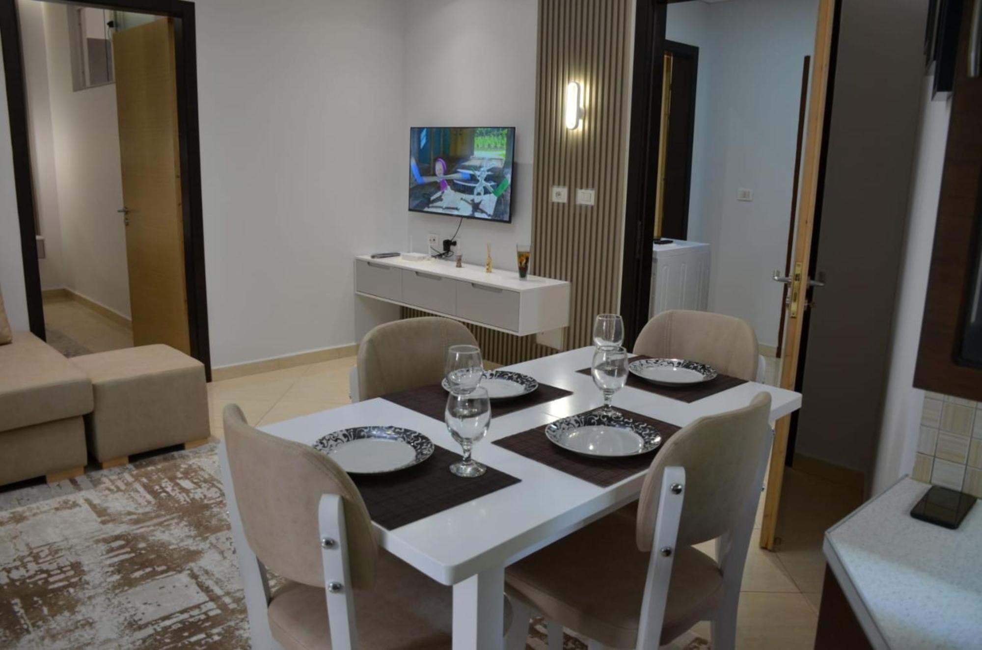 Mato Apartment Гирокастра Экстерьер фото